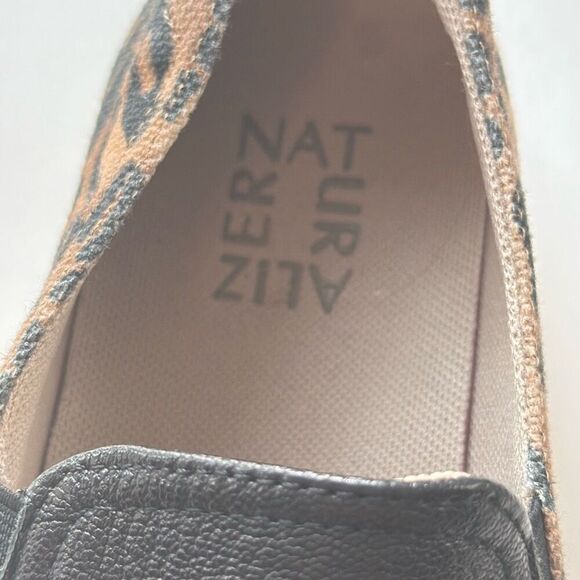 Naturalizer Zola Slip Ons Size 8.5 - Picture 5 of 6